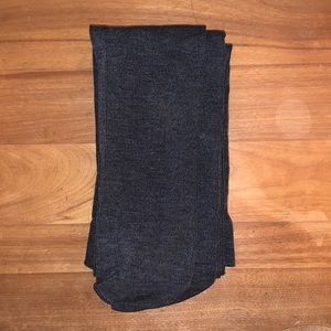 Thick ribbed gray tights